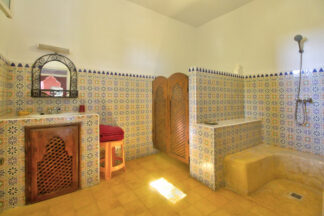 Salle de bain adaptée