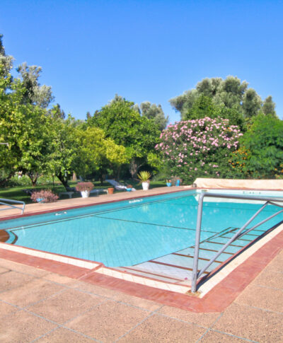 accessible swimming pool