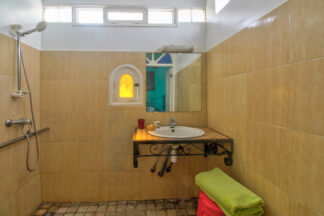 Salle de bain adaptée