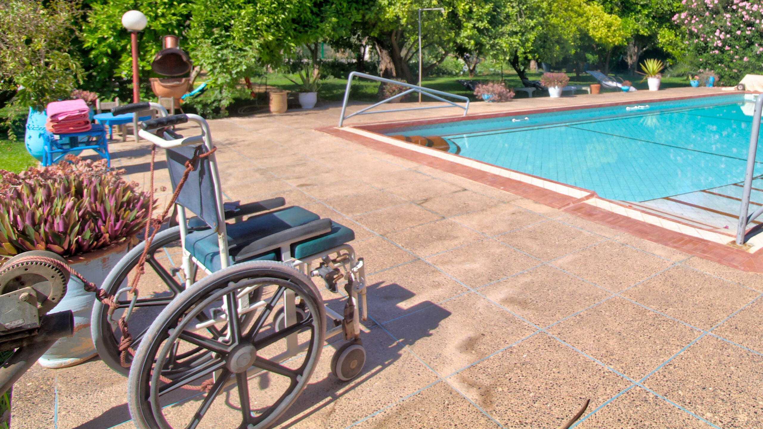 adapted swimming pool